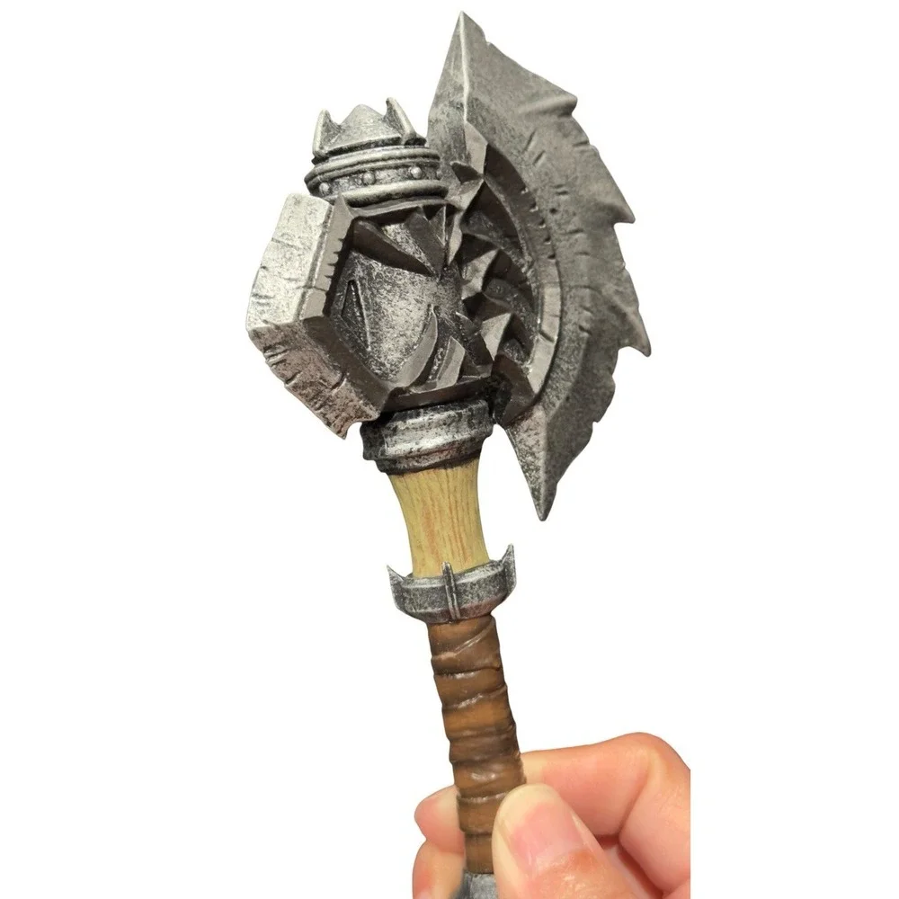 Warcraft: Axe of Durotan 1/6 Scale Collectible Weapon‎